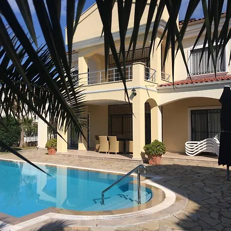 Palm Lane فيلة بيليك